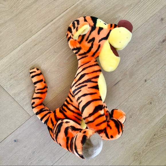 ⭐️Disney⭐️18" Tigger Plush Stuffy Plushie Stuffed Animals Winnie the Pooh Toys - Picture 4 of 8